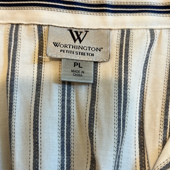 Women’s Top - Picture 2 of 5